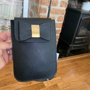 NWT TIK TOK CELL PHONE PURSE
